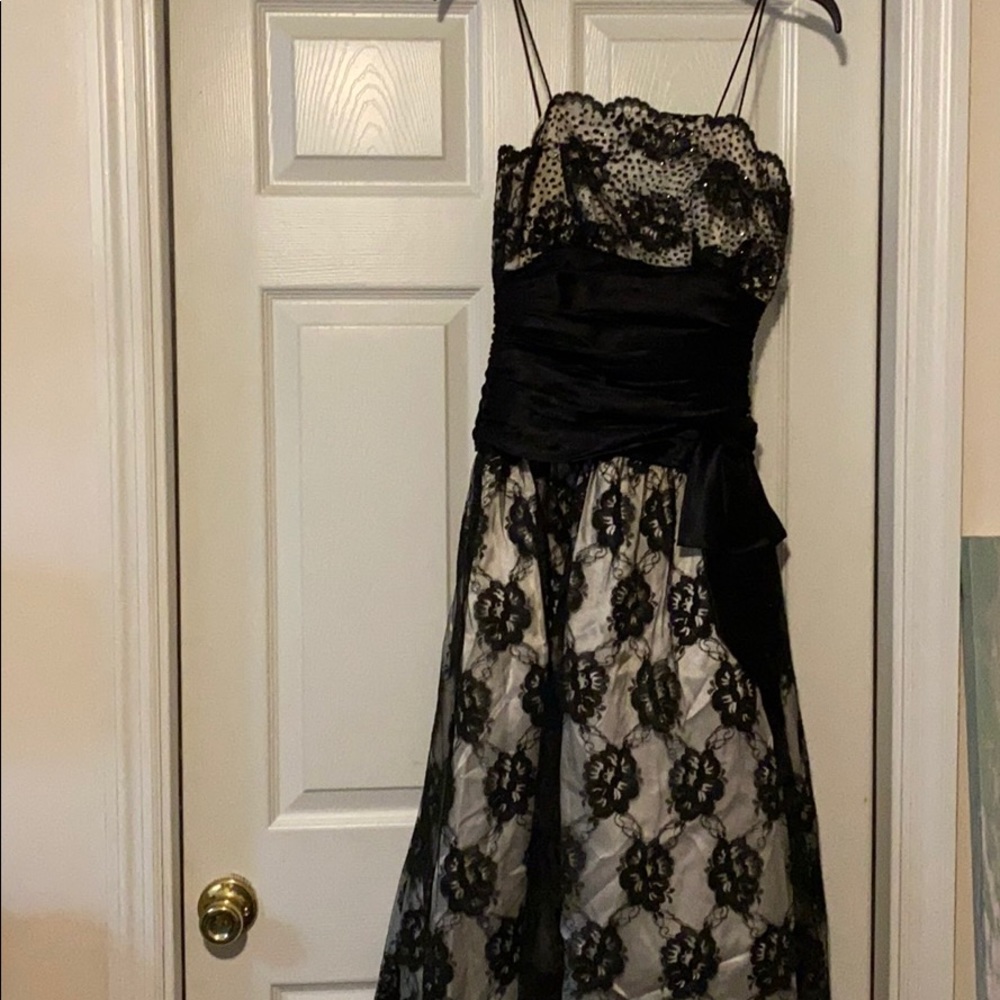 Vintage ‘50 ‘60s cocktail black lace dress SZ 2/4
